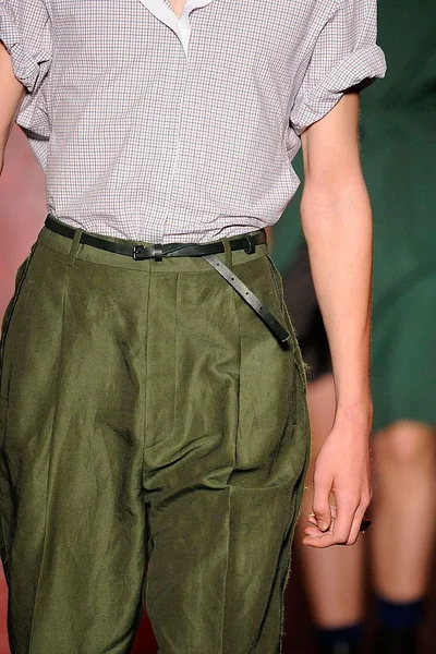 Look 80